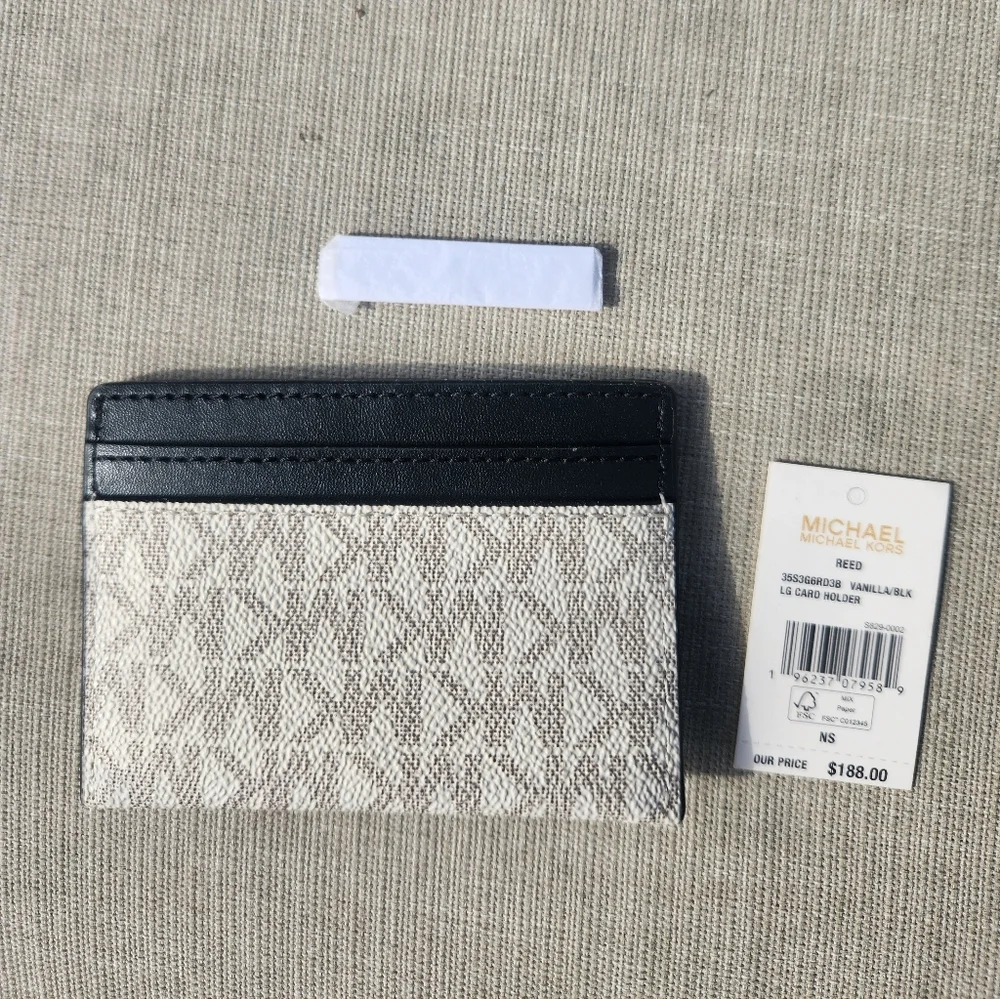 Michael Kors Black and White Signature Card Holder NWT - Picture 2 of 4